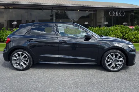 KN75HHP Audi A1 S line 30 TFSI  116 PS S tronic Thumbnail #4