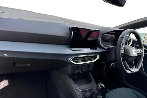 14 of 39 for SEAT Ibiza 1.0 TSI SE Technology Euro 6 (s/s) 5dr