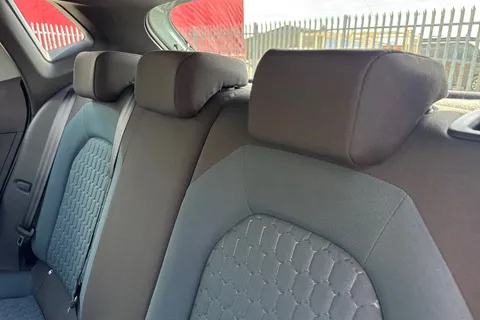 18 of 39 for SEAT Ibiza 1.0 TSI SE Technology Euro 6 (s/s) 5dr