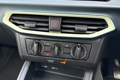 21 of 39 for SEAT Ibiza 1.0 TSI SE Technology Euro 6 (s/s) 5dr