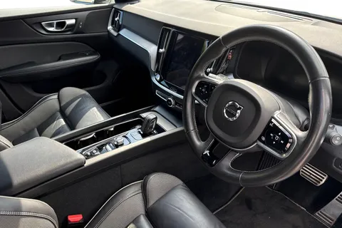 SR70GZJ Volvo V60 2.0 B3 MHEV R-Design Auto Euro 6 (s/s) 5dr Thumbnail #9