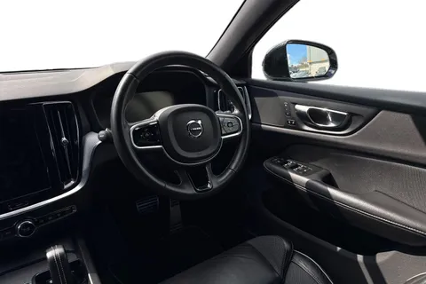 SR70GZJ Volvo V60 2.0 B3 MHEV R-Design Auto Euro 6 (s/s) 5dr Thumbnail #14