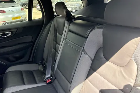 SR70GZJ Volvo V60 2.0 B3 MHEV R-Design Auto Euro 6 (s/s) 5dr Thumbnail #15