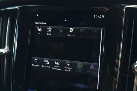 SR70GZJ Volvo V60 2.0 B3 MHEV R-Design Auto Euro 6 (s/s) 5dr Thumbnail #35