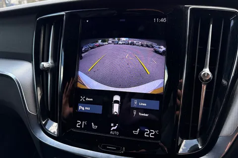 SR70GZJ Volvo V60 2.0 B3 MHEV R-Design Auto Euro 6 (s/s) 5dr Thumbnail #41