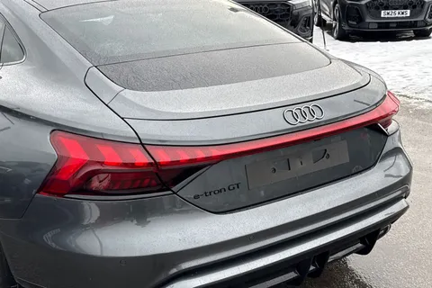 Audi e-tron GT 105kWh Auto quattro 4dr Thumbnail #7