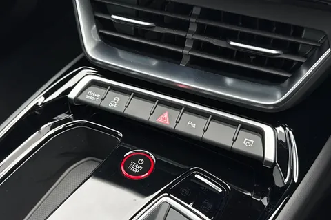 Audi e-tron GT 105kWh Auto quattro 4dr Thumbnail #32