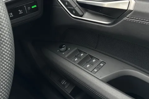 Audi e-tron GT 105kWh Auto quattro 4dr Thumbnail #37