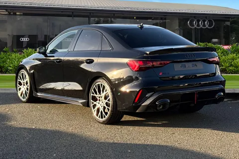  Audi RS 3 2.5 TFSI Carbon Vorsprung S Tronic quattro Euro 6 (s/s) 4dr Thumbnail #2