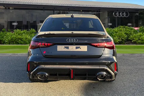  Audi RS 3 2.5 TFSI Carbon Vorsprung S Tronic quattro Euro 6 (s/s) 4dr Thumbnail #4