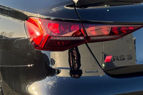  Audi RS 3 2.5 TFSI Carbon Vorsprung S Tronic quattro Euro 6 (s/s) 4dr Thumbnail #7