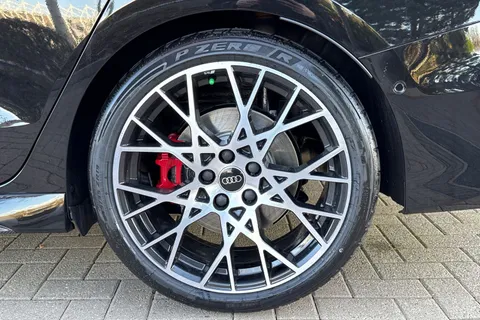  Audi RS 3 2.5 TFSI Carbon Vorsprung S Tronic quattro Euro 6 (s/s) 4dr Thumbnail #11