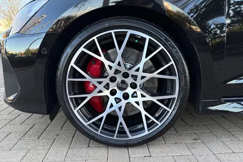  Audi RS 3 2.5 TFSI Carbon Vorsprung S Tronic quattro Euro 6 (s/s) 4dr Thumbnail #12