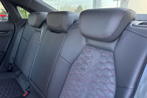  Audi RS 3 2.5 TFSI Carbon Vorsprung S Tronic quattro Euro 6 (s/s) 4dr Thumbnail #18