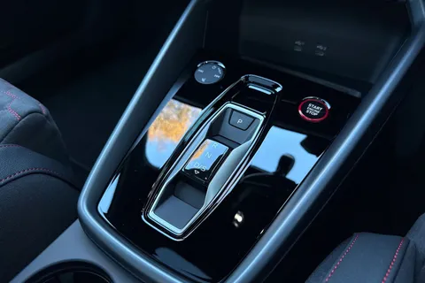  Audi RS 3 2.5 TFSI Carbon Vorsprung S Tronic quattro Euro 6 (s/s) 4dr Thumbnail #22