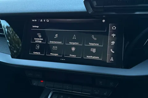  Audi RS 3 2.5 TFSI Carbon Vorsprung S Tronic quattro Euro 6 (s/s) 4dr Thumbnail #39