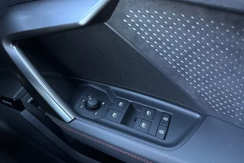  Audi RS 3 2.5 TFSI Carbon Vorsprung S Tronic quattro Euro 6 (s/s) 4dr Thumbnail #59