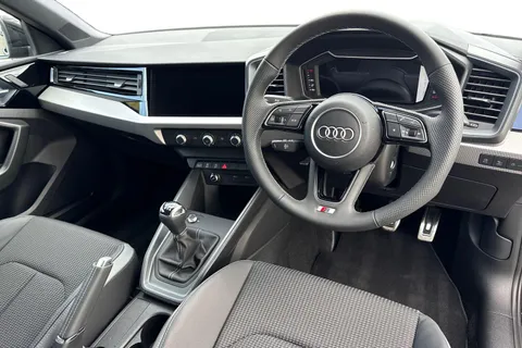  Audi A1 1.0 TFSI 30 S line Sportback Euro 6 (s/s) 5dr Thumbnail #13