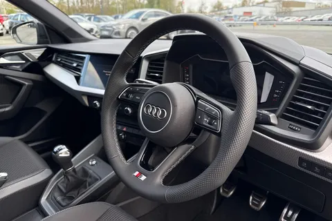  Audi A1 1.0 TFSI 30 S line Sportback Euro 6 (s/s) 5dr Thumbnail #41