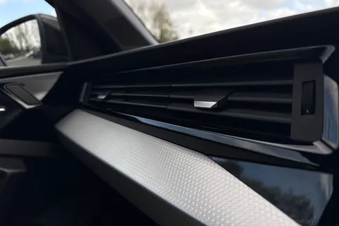  Audi A1 1.0 TFSI 30 S line Sportback Euro 6 (s/s) 5dr Thumbnail #42