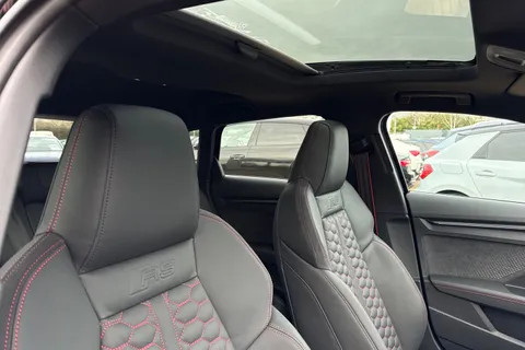  Audi RS 3 2.5 TFSI Carbon Vorsprung Sportback S Tronic quattro Euro 6 (s/s) 5dr Thumbnail #23