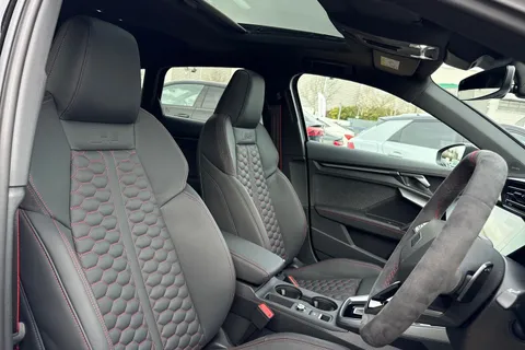  Audi RS 3 2.5 TFSI Carbon Vorsprung Sportback S Tronic quattro Euro 6 (s/s) 5dr Thumbnail #44