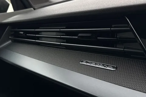  Audi RS 3 2.5 TFSI Carbon Vorsprung Sportback S Tronic quattro Euro 6 (s/s) 5dr Thumbnail #60