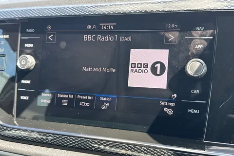 CY75DWP Volkswagen Polo 1.0 Life 80 PS 5dr⭐Parking sensors Front & Rear⭐ Thumbnail #45