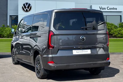 MF26FHJ Volkswagen Transporter Shuttle Style 286ps 65kwh electric Thumbnail #3