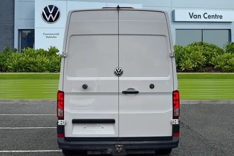 DL71YBK Volkswagen Crafter 2.0 TDI CR35 Trendline FWD MWB Euro 6 (s/s) 5dr Thumbnail #5