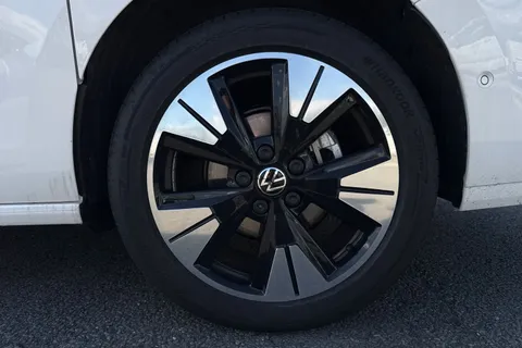 DG26BVA Volkswagen California Ocean T7 SWB 150 PS DSG - 19' Wheels /Tow Package Thumbnail #11