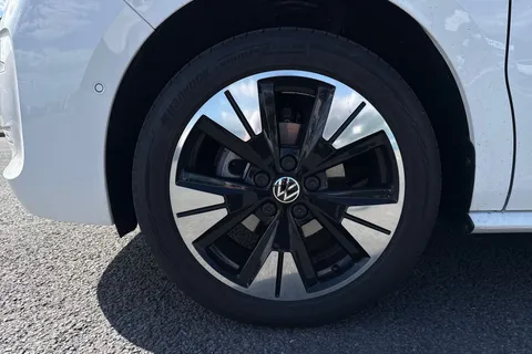 DG26BVA Volkswagen California Ocean T7 SWB 150 PS DSG - 19' Wheels /Tow Package Thumbnail #12