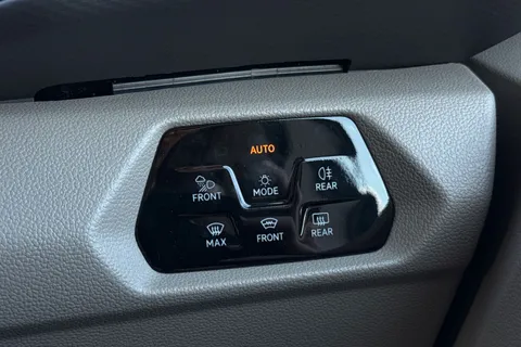 DG26BVA Volkswagen California Ocean T7 SWB 150 PS DSG - 19' Wheels /Tow Package Thumbnail #42