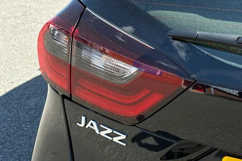 30 of 50 for Honda Jazz 1.5 h i-MMD SE eCVT Euro 6 (s/s) 5dr