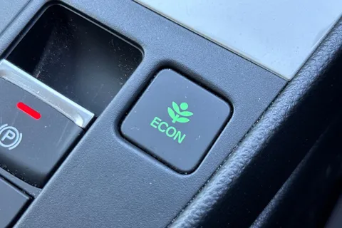 38 of 50 for Honda Jazz 1.5 h i-MMD SE eCVT Euro 6 (s/s) 5dr