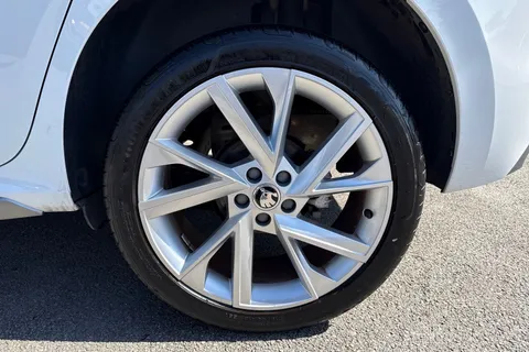 HG72OOJ Škoda Kamiq 1.0 TSI SE L Executive DSG Euro 6 (s/s) 5dr Thumbnail #14