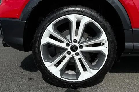 Audi SQ2 2.0 TFSI Black Edition S Tronic quattro Euro 6 (s/s) 5dr Thumbnail #13