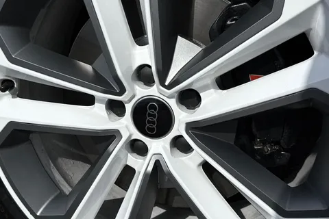 Audi SQ2 2.0 TFSI Black Edition S Tronic quattro Euro 6 (s/s) 5dr Thumbnail #36