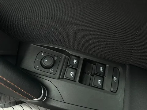 18 of 38 for CUPRA LEON 1.5 eTSI 150 V1 5dr DSG