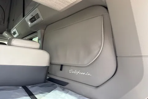 DE26WXV Volkswagen California California Ocean 245 PS 1.5 eHybrid 6-Speed DSG 4MOTION Thumbnail #35