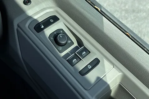 DE26WXV Volkswagen California California Ocean 245 PS 1.5 eHybrid 6-Speed DSG 4MOTION Thumbnail #48