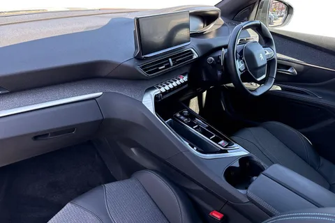 FV73LTF PEUGEOT 5008 1.5 BlueHDi Allure Premium + SUV 5dr Diesel EAT Euro 6 (s/s) (130 ps) Thumbnail #16