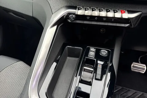 FV73LTF PEUGEOT 5008 1.5 BlueHDi Allure Premium + SUV 5dr Diesel EAT Euro 6 (s/s) (130 ps) Thumbnail #24