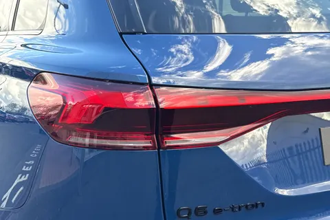  Audi Q6 E-Tron 100kWh Performance Black Edition Auto 5dr Thumbnail #8