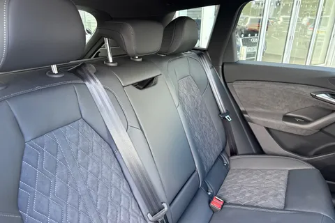  Audi Q6 E-Tron 100kWh Performance Black Edition Auto 5dr Thumbnail #19