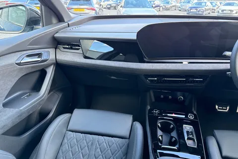  Audi Q6 E-Tron 100kWh Performance Black Edition Auto 5dr Thumbnail #20