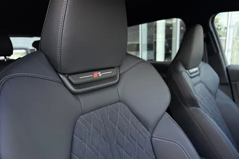  Audi Q6 E-Tron 100kWh Performance Black Edition Auto 5dr Thumbnail #42