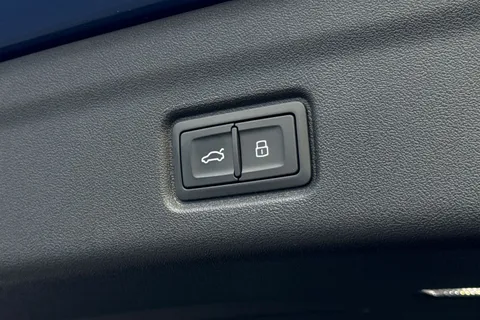  Audi Q6 E-Tron 100kWh Performance Black Edition Auto 5dr Thumbnail #45