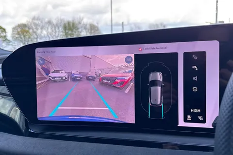  Audi Q6 E-Tron 100kWh Performance Black Edition Auto 5dr Thumbnail #55