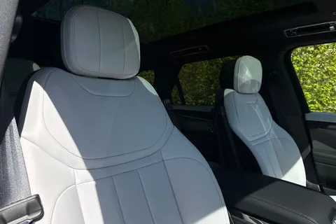 Land Rover Range Rover Sport 3.0 P460e 38.2kWh Dynamic SE Auto 4WD Euro 6 (s/s) 5dr Thumbnail #11